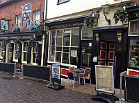 The Murderers Public House outside