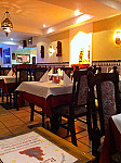 Restaurant Radha inside