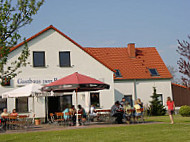 Gasthaus Zum Bergwitzsee outside