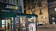 Subway Courbevoie outside