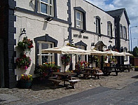 Top Astley Arms outside