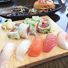 Sushi Dokku food