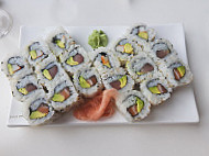 S Comme Sushi food