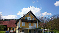 Gasthaus Karawankenblick outside
