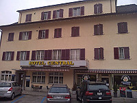 Hotel Restaurant Central outside