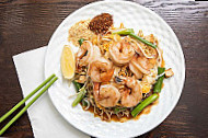 2B Thai Restaurant food