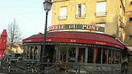 Brasserie Du Pont outside