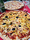 Pizzeria La Cécilia food