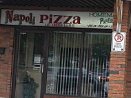 Napoli Pizza outside