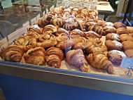 Croissantcroissant food