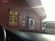 Little Caesars Pizza outside