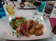 Cafe De La Gare Chez Roger food