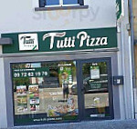 Tutti Pizza Cazères outside