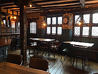 Ye Olde Bell Inn inside