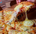 Domino's Pizza Bain-de-bretagne food