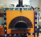 Pizzeria Gorgonzola inside