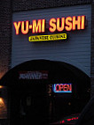 Yu-mi Sushi outside