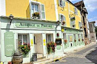 Hostellerie du Prieuré inside