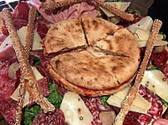 L'ulivàia Pizzeria/antipasteria food