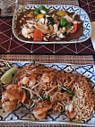 Phuun Thai food
