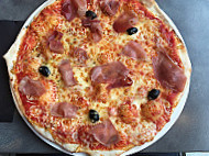 Pizz A Mama food