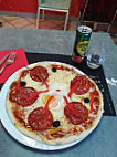La Pizza Artisanale food
