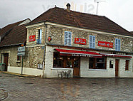 Cafe De La Place food