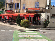 Café La Fontaine food