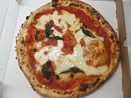 Le Due Sorelle Pizzeria Napoletana food