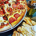 Round Table Pizza, Torrance And North Redondo Beach food