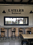 L'atelier inside