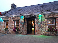 Fisherman's Inn outside