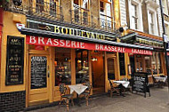 Boulevard Brasserie inside