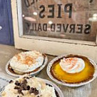 Leoda's Kitchen And Pie Shop food