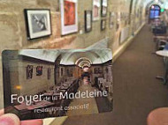 Foyer De La Madeleine inside