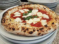 Pizzeria L'altro Vesuvio food
