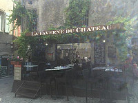 Taverne Du Chateau inside