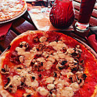 Pizzeria Rucola food