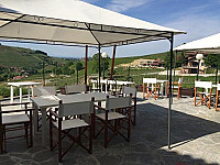 La Terrazza Del Barbaresco inside