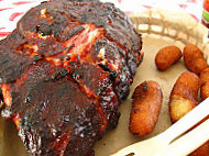 Buz and Ned's Real Barbecue food