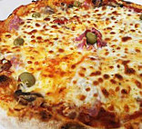 Pizza Artisanales Du Chateau food