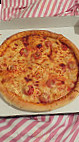 Phil's Pizza Und Pasta food