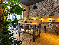 NOIR Coffee & Food Lounge inside