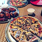 Theo's Neighborhood Pizza, Mid-city food