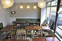 Le Cafe Vert inside