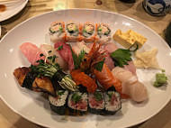 Yanagi Sushi inside