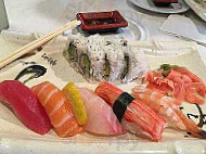 Sekai Sushi inside