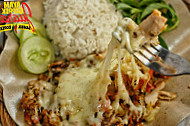Ayam Geprek Juara Merdeka Sambel Korek food