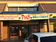 Pho Brothers outside