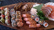 Yo Nashi Sushi food